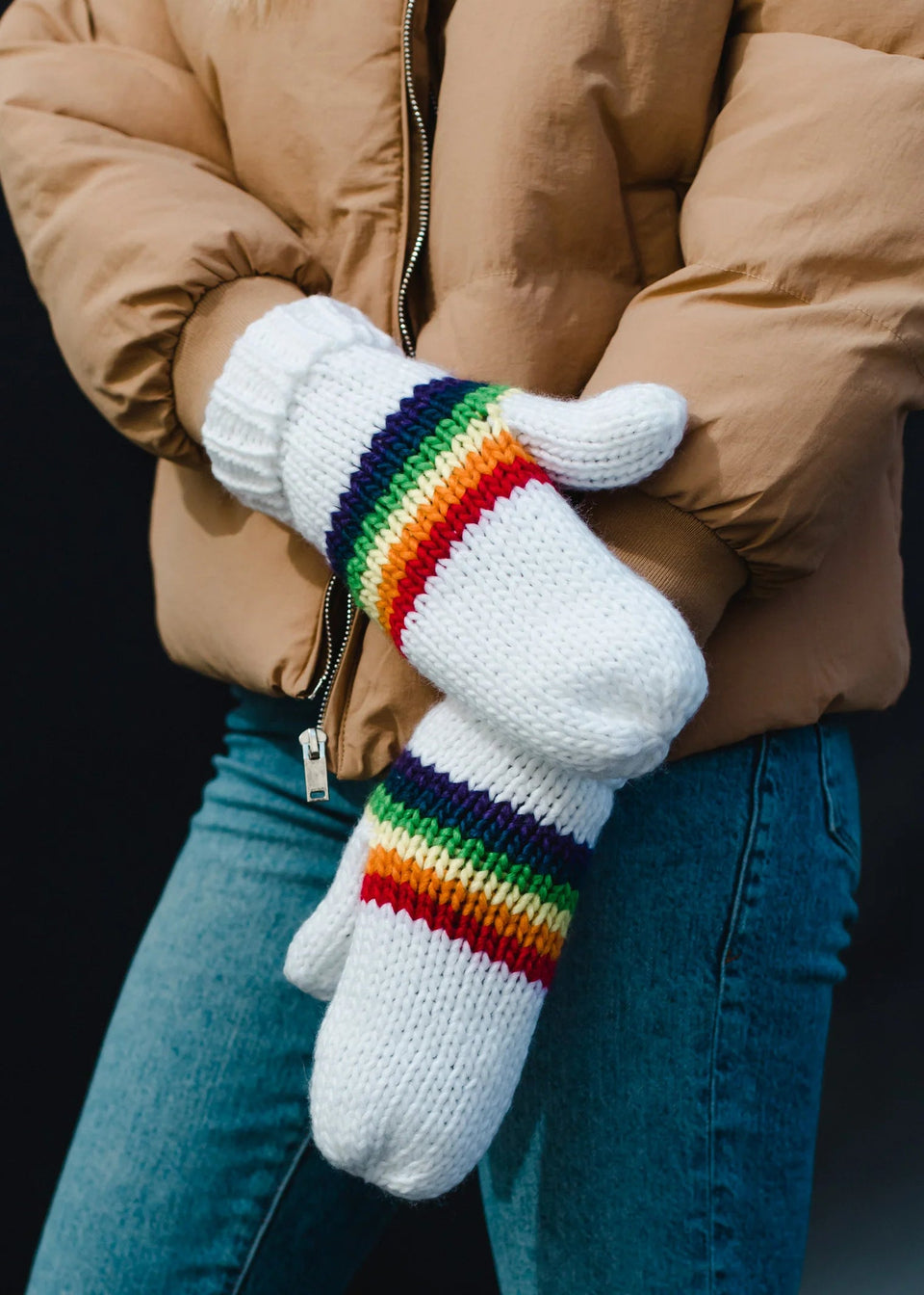 Colorfield Mittens | petite shops