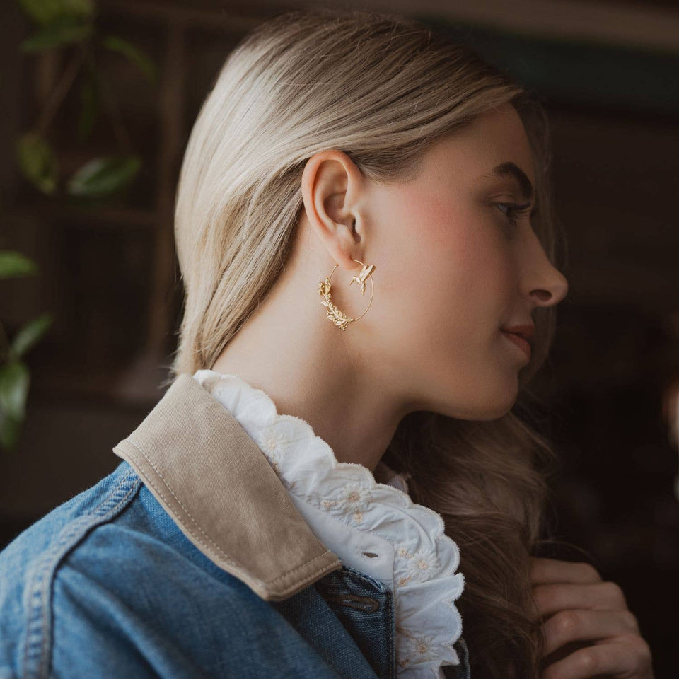 Refined Icon Earring - Hummingbird Hoop/Gold